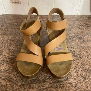 Leather strap sandals